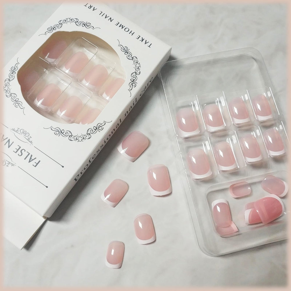 AROVFAM set de 24 uñas francesas blancas para cambio rápido.