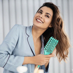 ARO X MATI hair brush for wet or dry hair enables versatile styling