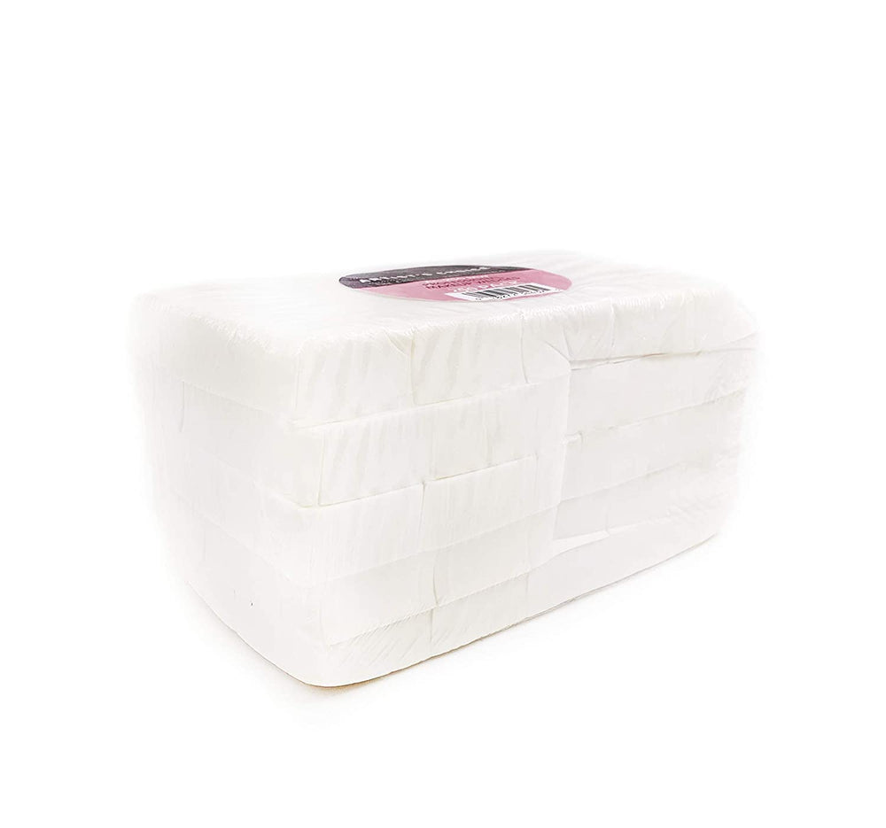 Artist's Choice triangle eyeshadow sponge for soft blending and precise edges.