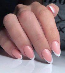 Artquee Uñas duraderas con brillo alto y acabado blanco limpio.