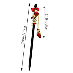 Arvintas flower and bead design hair sticks add subtle sophistication.