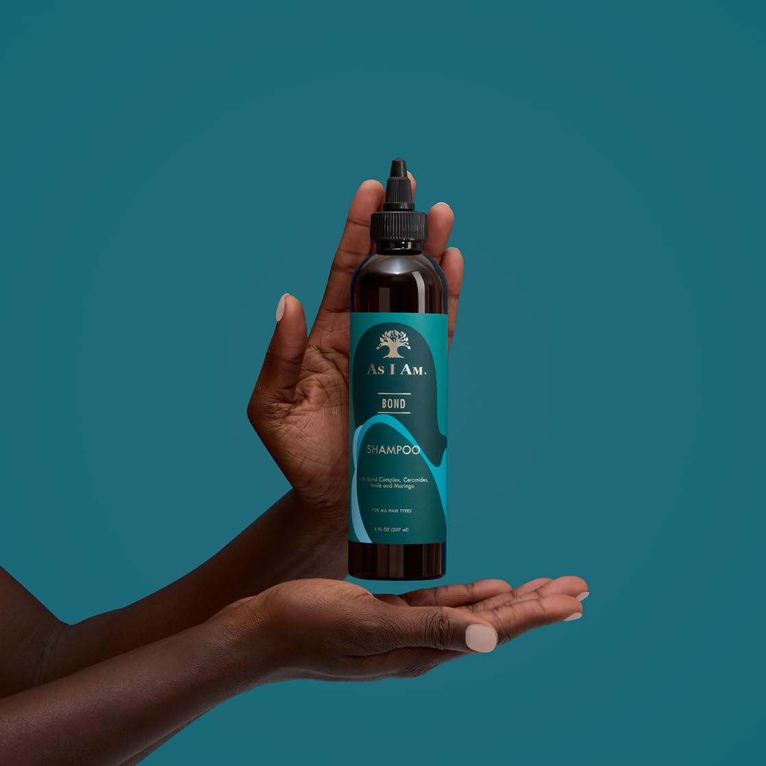 As I Am Bond Repair Shampoo, mejora la retención de humedad para mechones más sanos.
