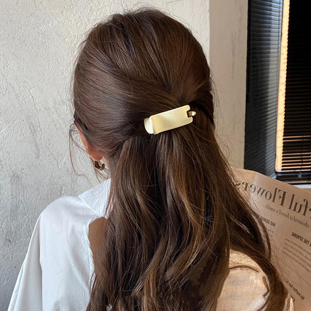 Aswewamt fine hair jaw clip offers gentle, reliable hold.