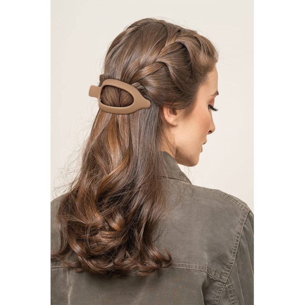 Atoden sturdy spring clip stays put without snagging or pulling.