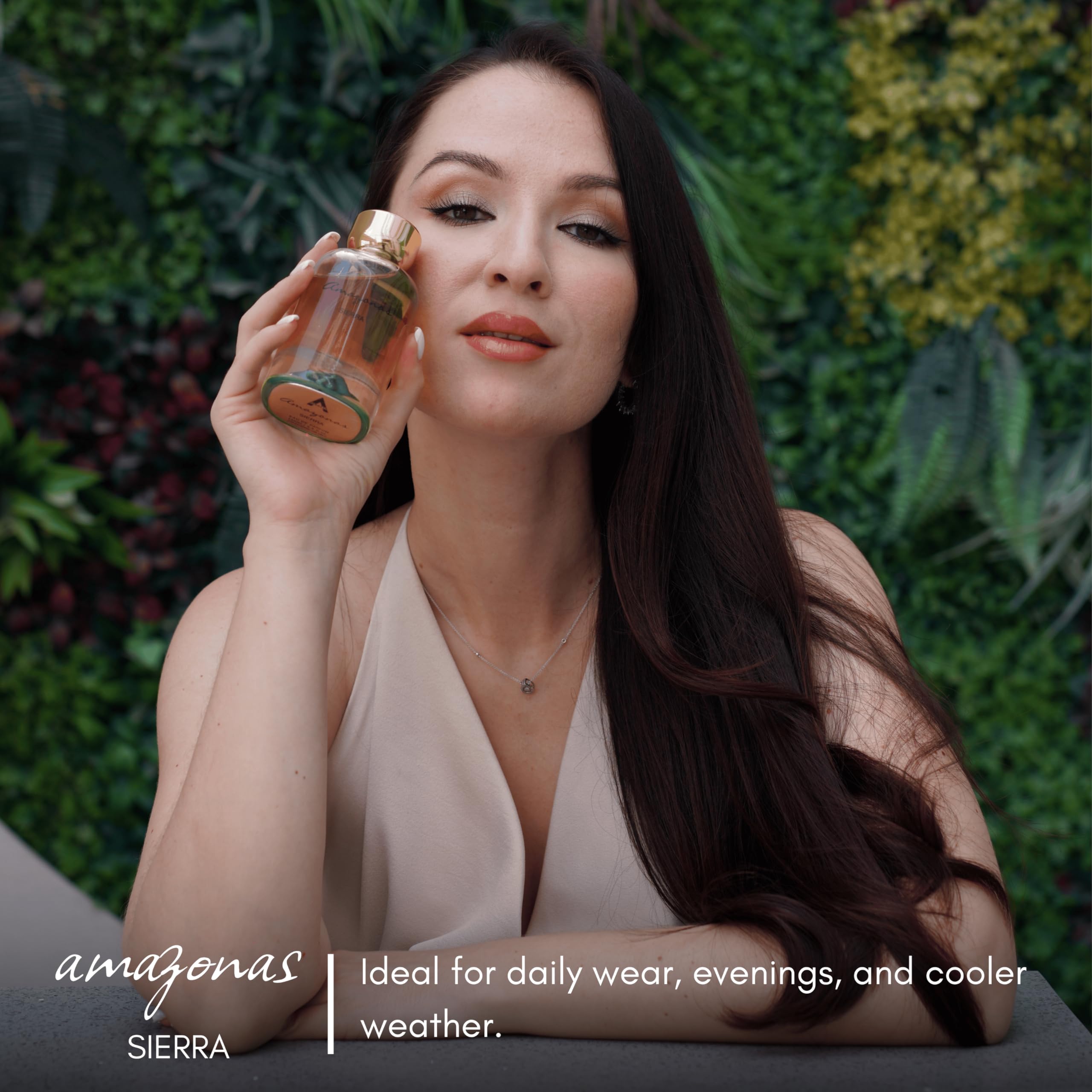 Atralia Amazonas Sierra soft-scent on skin demonstrates light, comfortable wear