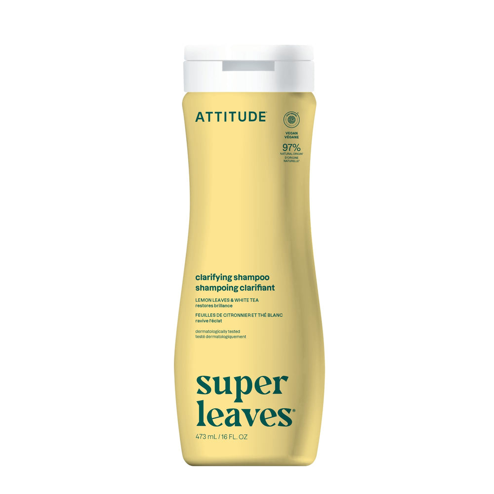 ATTITUDE Champú Clarificante: botella, para eliminar residuos y dejar el cabello renovado.