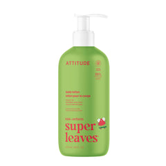 ATTITUDE loción corporal para niños, botella a la vista y hidratación suave para piel delicada.