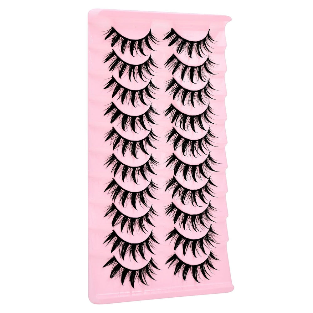 AUGENLI 16mm lashes with a bold anime-inspired cosplay look