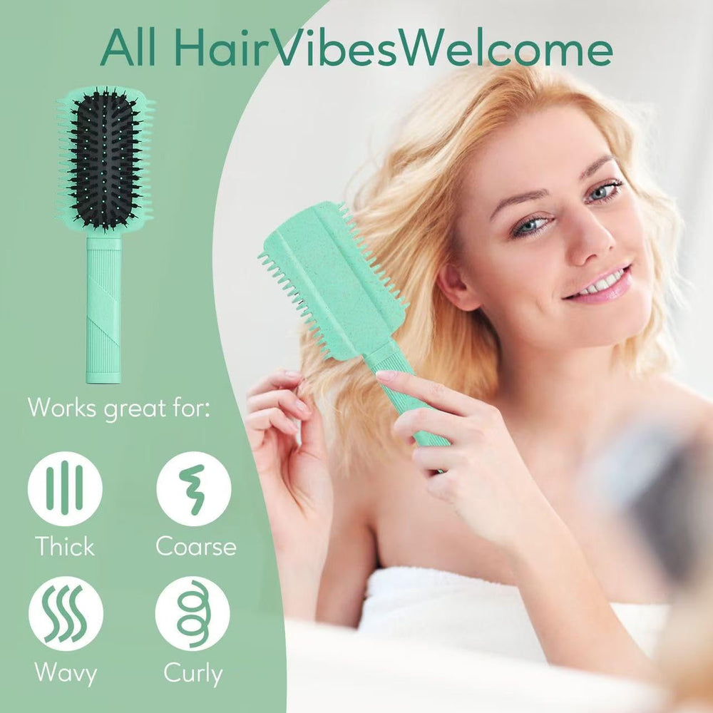 Auhrjomra round tip bristles prevent breakage while detangling thick curls.