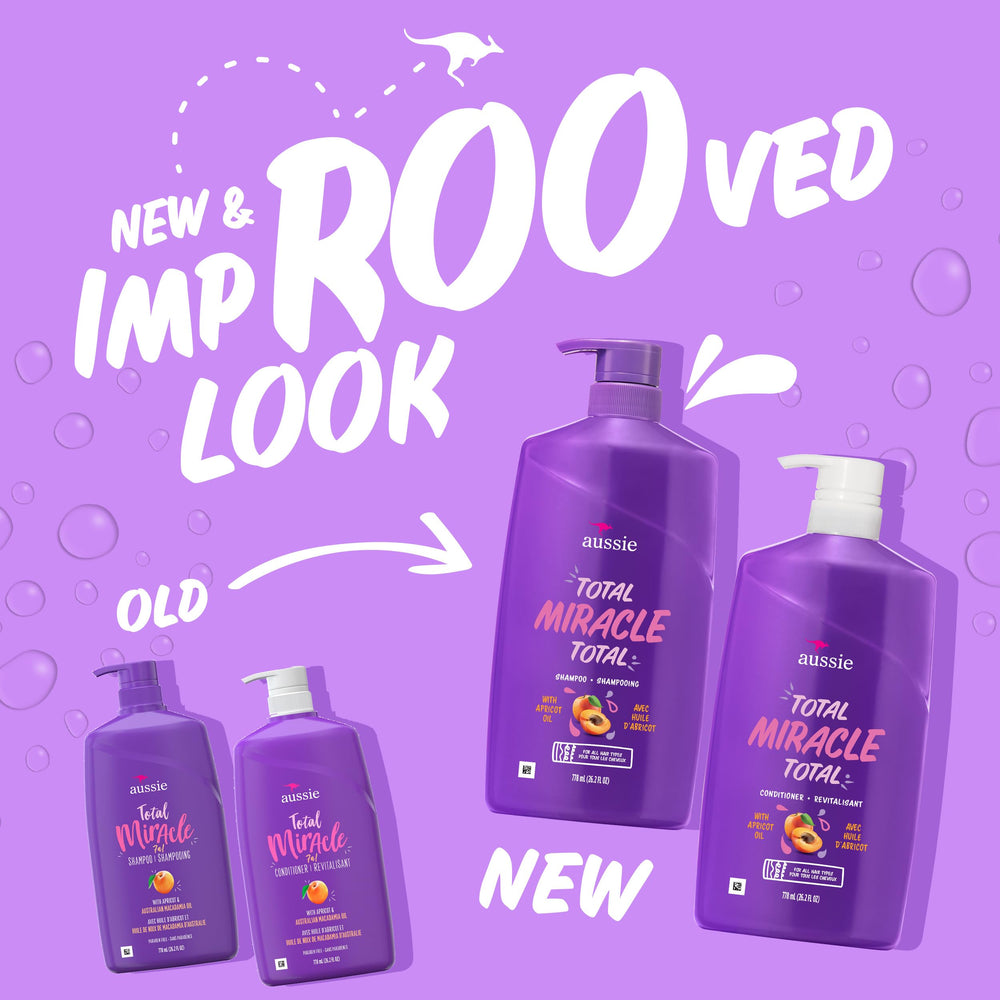 Chorro de Aussie Total Miracle Champú durante el lavado para cabello suave.