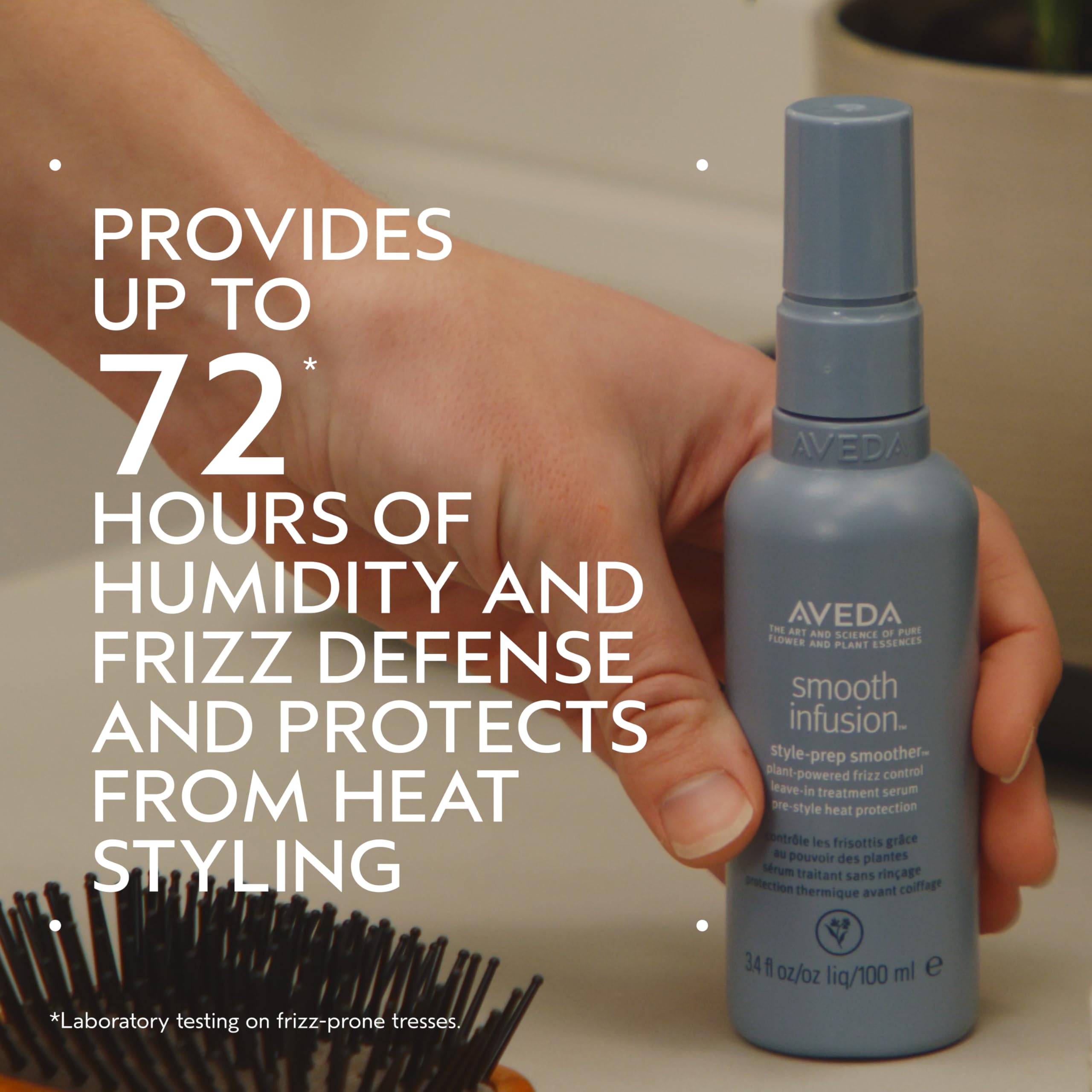 Aveda alisador de estilo, aplicación en cabello húmedo para empezar.