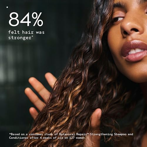 Textura cremosa de Aveda fortalece y repara el cabello con plantas.