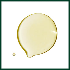 Silicone-free formula helping dry hair stay soft and manageable.