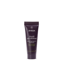Aveda Invati Ultra Advanced, botella vertida, muestra aplicación suave para cabello fino.