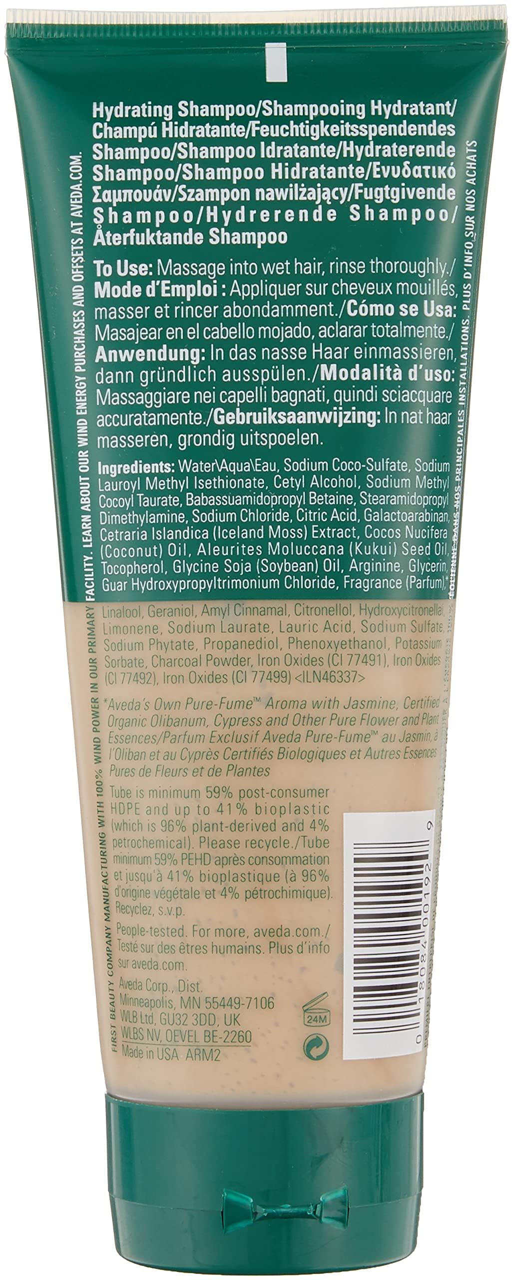 Close-up of Sap Moss shampoo lather showing gentle cleansing.