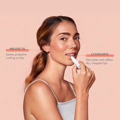Textura cremosa de Avène para hidratación duradera de labios.