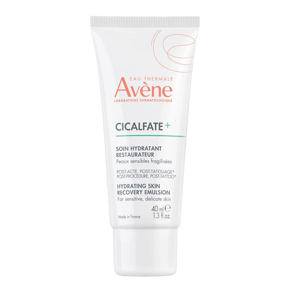 Avène Cicalfate+ emulsion bottle pour for easy application and soothing post-procedure hydration.