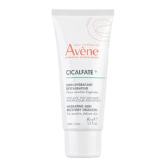Avène Cicalfate+ emulsion bottle pour for easy application and soothing post-procedure hydration.