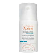 Avène Cleanance Concentrate bottle shows fragrance-free gel for clearer, oil-controlled skin.