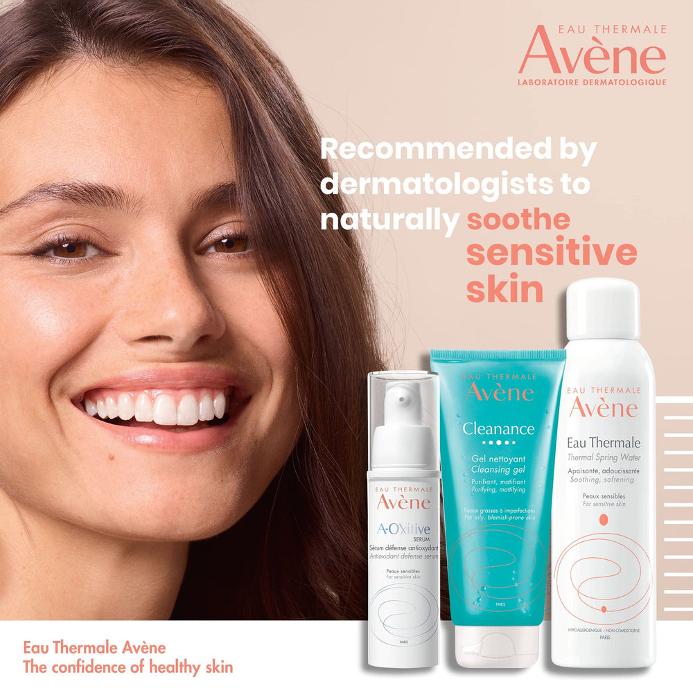 Avène exfoliating gel being applied with circular massage for gentle scrubbing