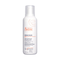 Avène XeraCalm A.D cream pump close-up showcasing a rich, non-greasy hydration for sensitive skin.