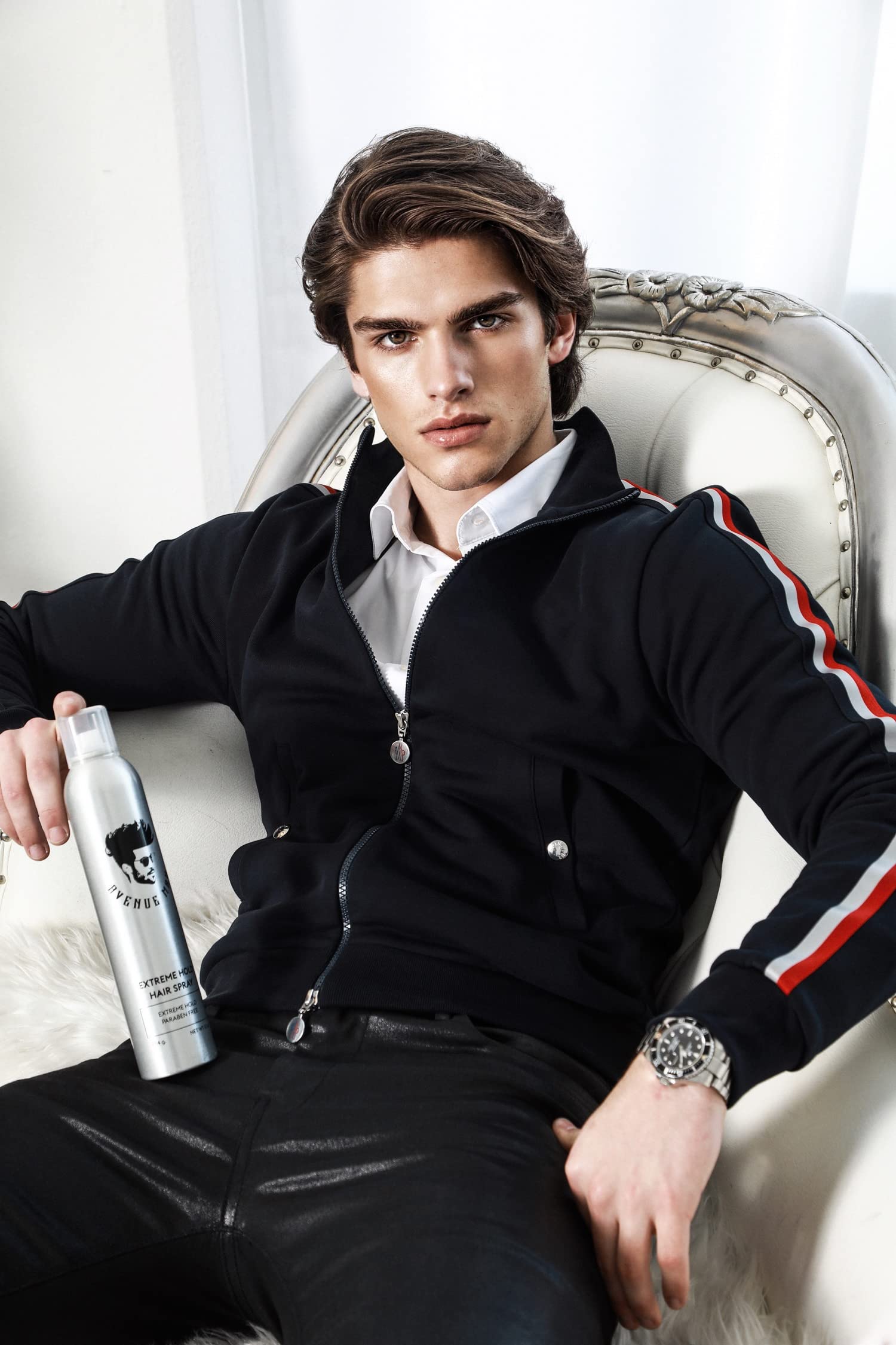 Avenue Man hairspray mist in action maintains daily hold.