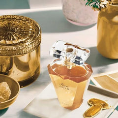 AVON Rare Gold on skin demonstrates balanced sillage and warmth.