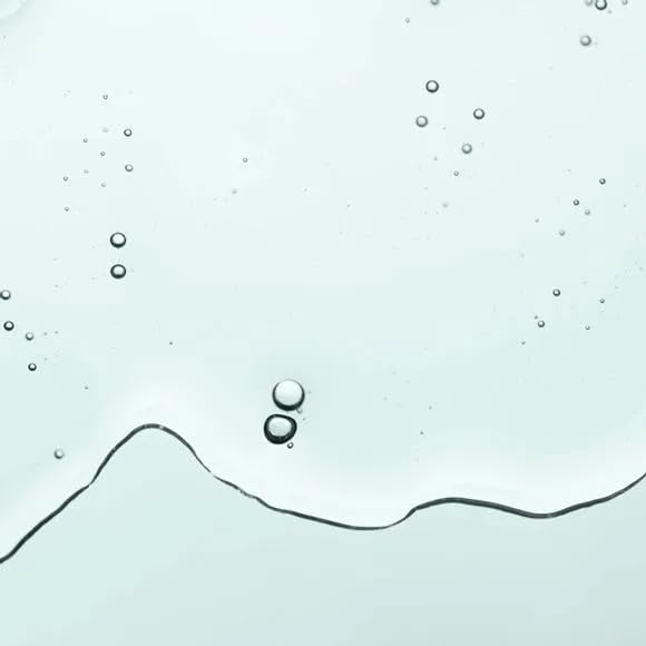 AVON Skin So Soft Original Bath Oil, aroma suave que envuelve el baño