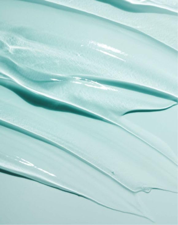 Textura suave sedosa de Avon Skin So Soft con absorción rápida sin dejar grasa.