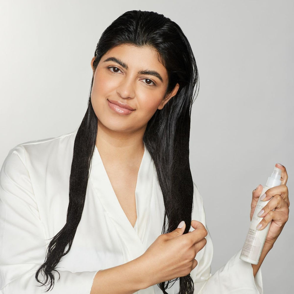 Spray application on damp hair for volumizing prep.