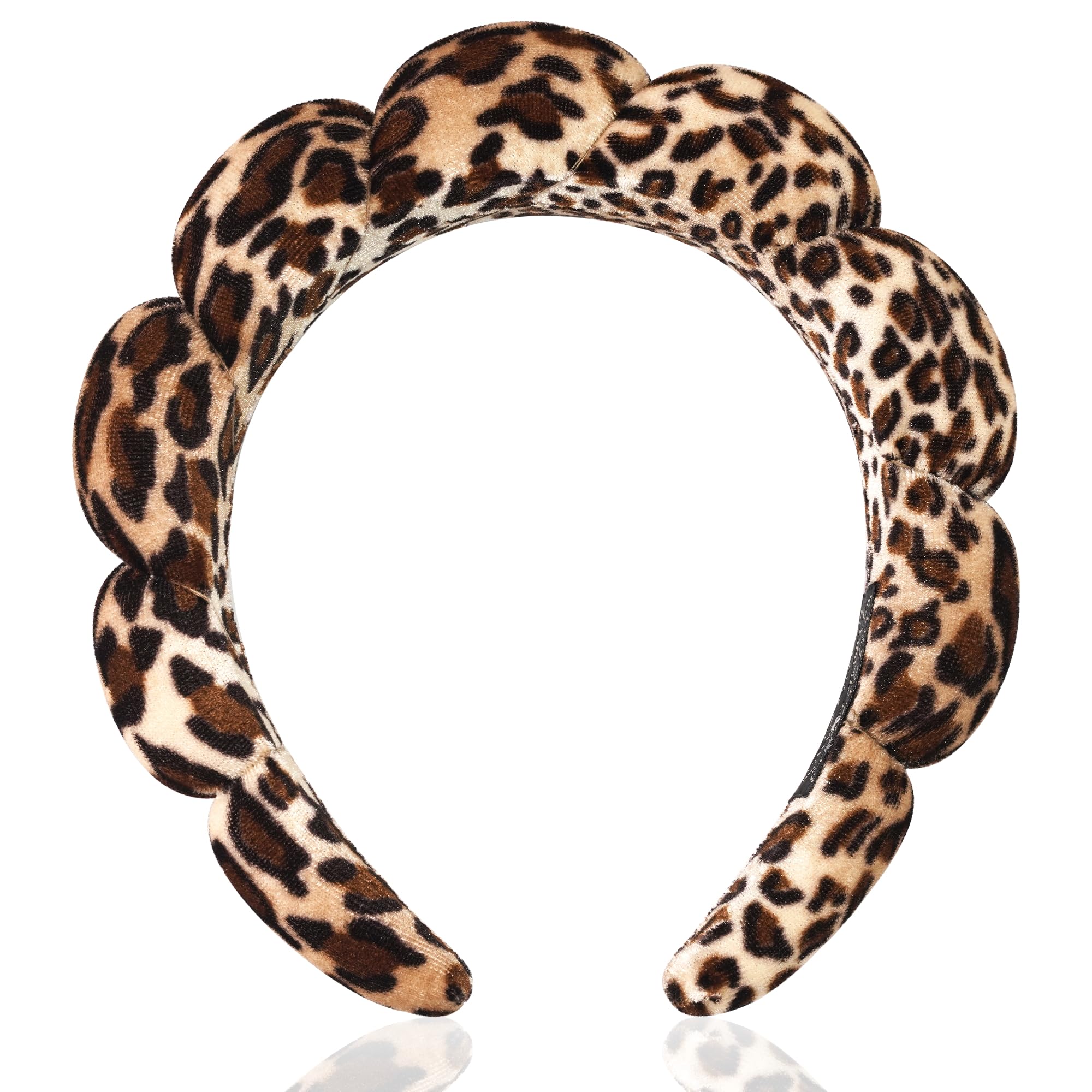 Diadema Ayesha Spa estampado leopardo mantiene el cabello limpio durante la limpieza facial.