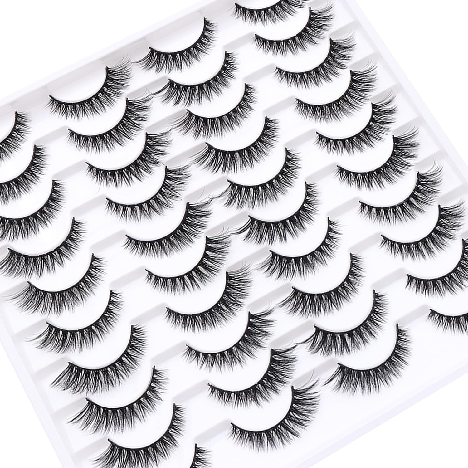 Azenlo 3D faux mink lashes create dramatic cat-eye effect.