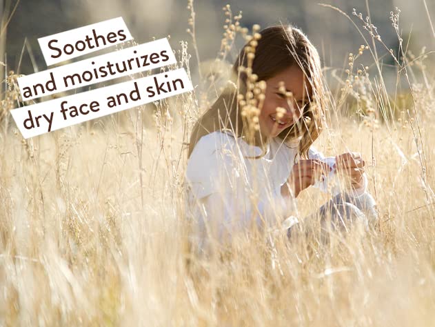 Textura nutritiva de la crema para piel sensible.