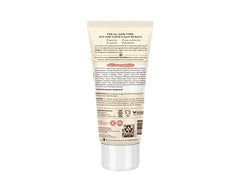 Textura cremosa de Acondicionador Babo Botanicals facilita el deslizamiento y peinado.