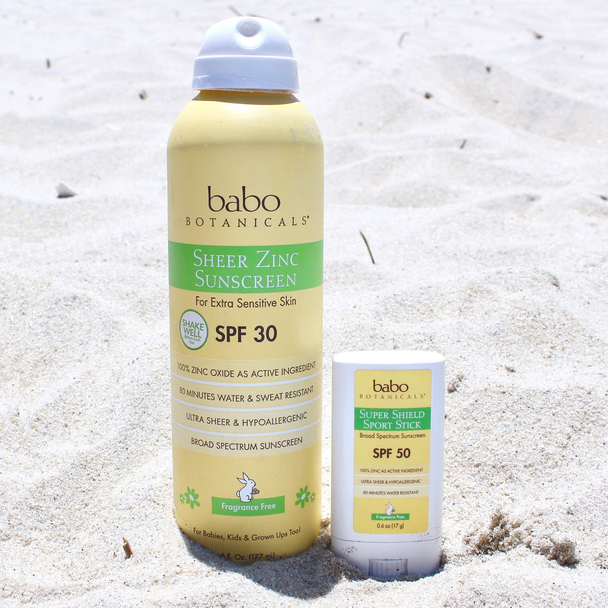Babo Botanicals Super Shield barra resistencia al agua, ideal para playa y piscina.