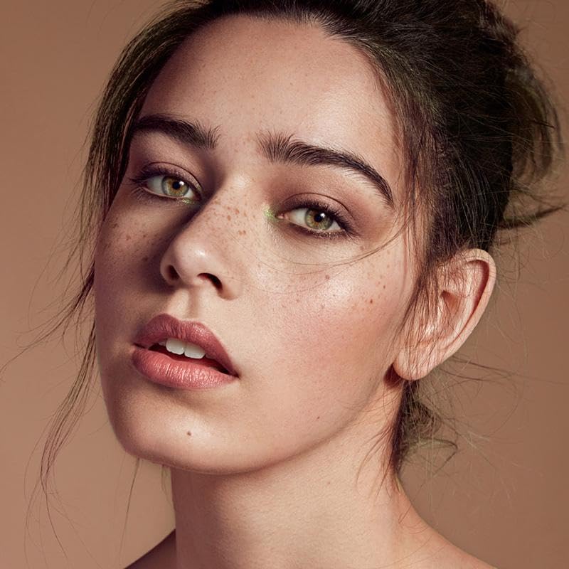 Baby Go Freckles: permite dibujar puntos y capas para un look personalizado.