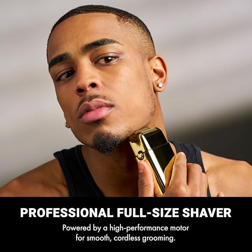 BaBylissPRO FoilFX02 close shave on neck for clean lines.
