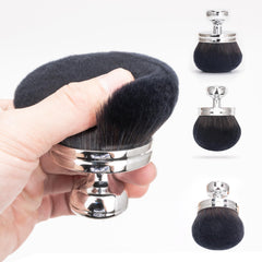 Babysheep kabuki brush with a 3.2-inch head enables fast full-body makeup.