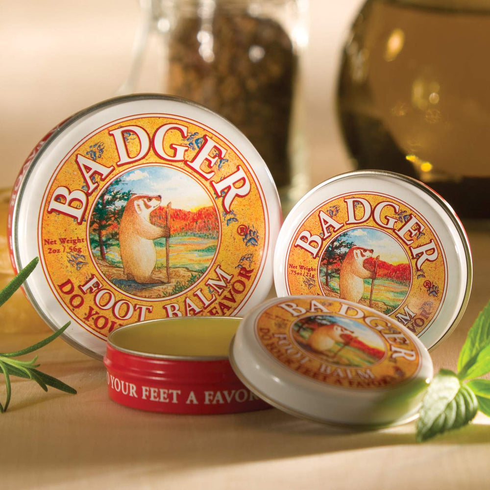 Badger Foot Balm uso diario: aplica una pequeña cantidad para una sensación de confort.