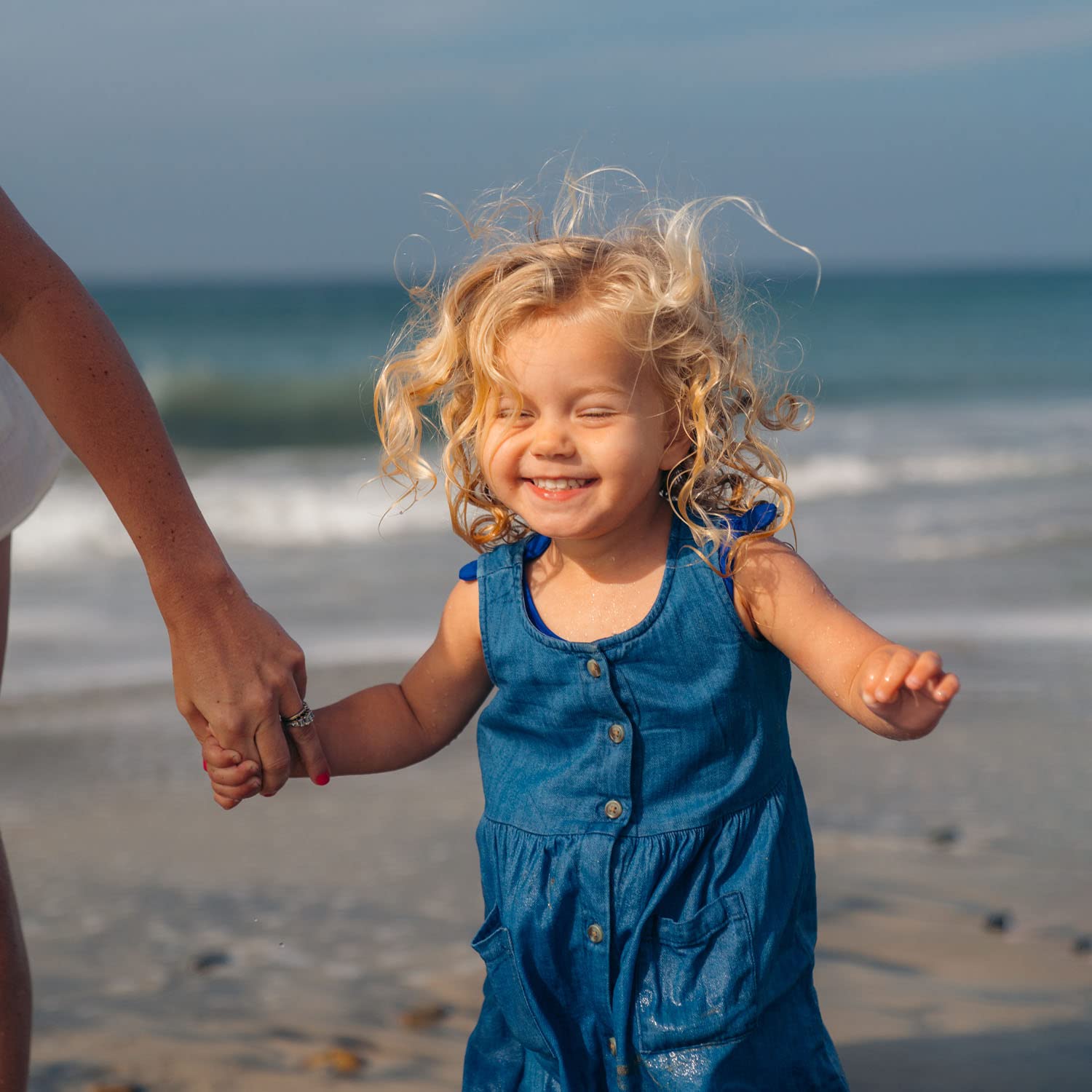 Badger Mineral Kids Protector Solar Barra usado en playa y parque.