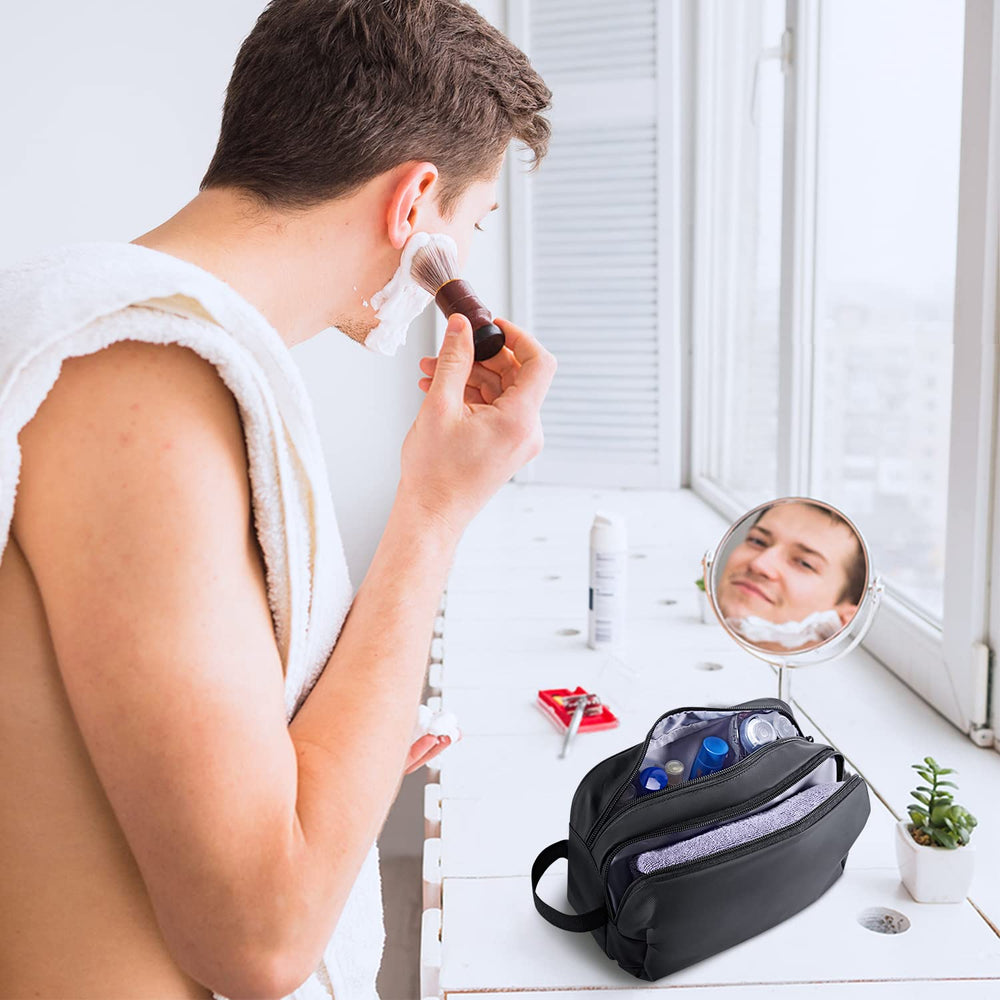 BAGSMART multifunctional travel bag doubles as a shaving kit or cosmetic pouch.