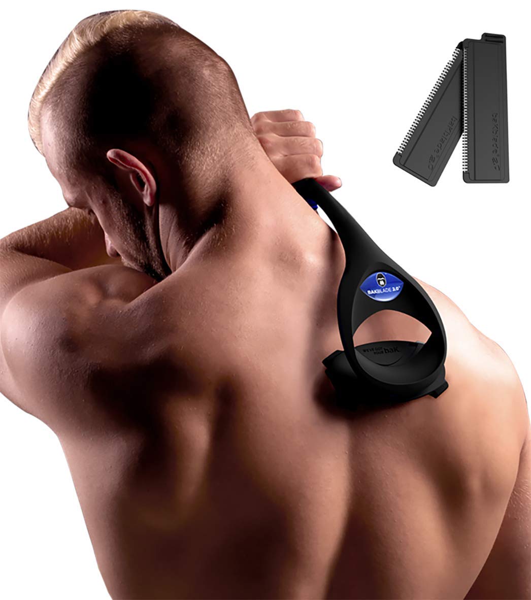 baKblade 2.0 PLUS ergonomic handle for easy back grooming.
