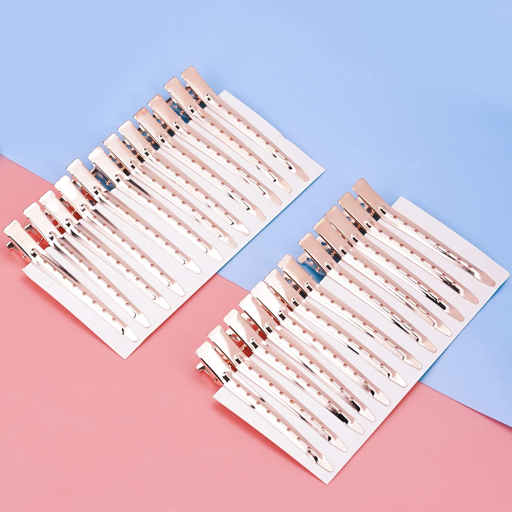 Bantoye hair coloring clip helps separate strands without snagging.
