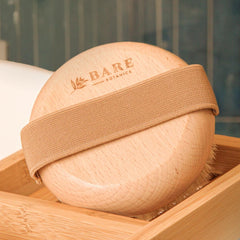  Exfoliación y masaje en uno para una piel más suave con Bare Botanics.