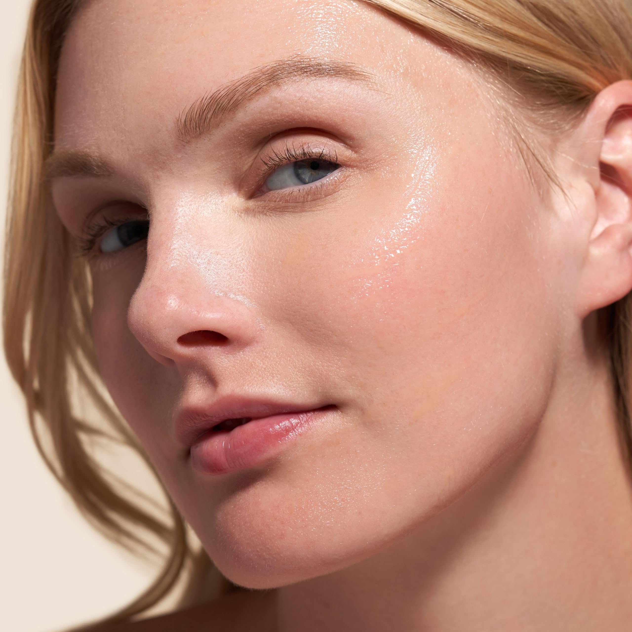 Barefaced SPF oil-free finish visible on skin