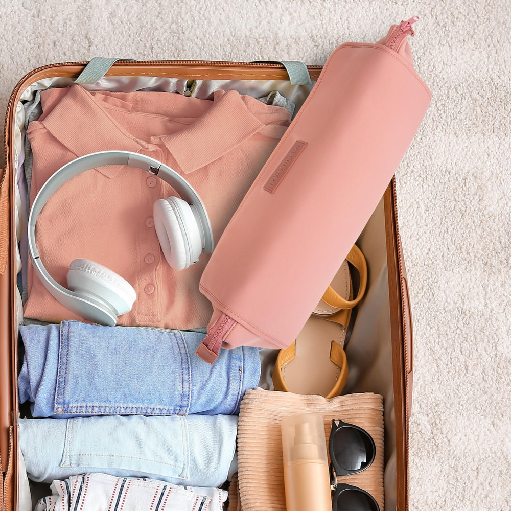 Barefoot Caribou heavy-duty neoprene pouch stands up to frequent travel.
