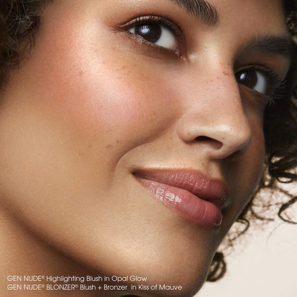 BareMinerals Gen Nude Highlighting Blush supports quick day-to-night touch-ups.