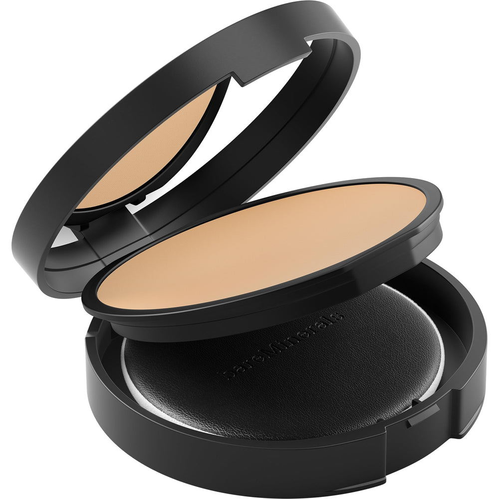 bareMinerals Original Mineral Veil puff applicator for quick on-the-go touch-ups.
