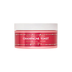 Bath & Body Works crema corporal brindando brillo iluminador para piel suave.