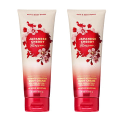 Bath & Body Works Crema Cuerpo Japón Cerezo: botella con hidratación suave y fragancia floral.